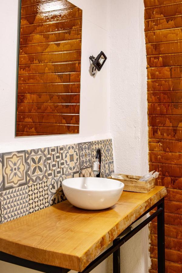 Fortress Jacuzzi Suites Xàtiva Eksteriør bilde