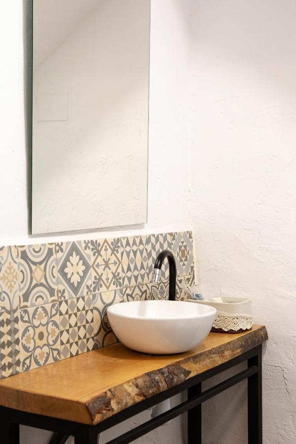 Fortress Jacuzzi Suites Xàtiva Eksteriør bilde