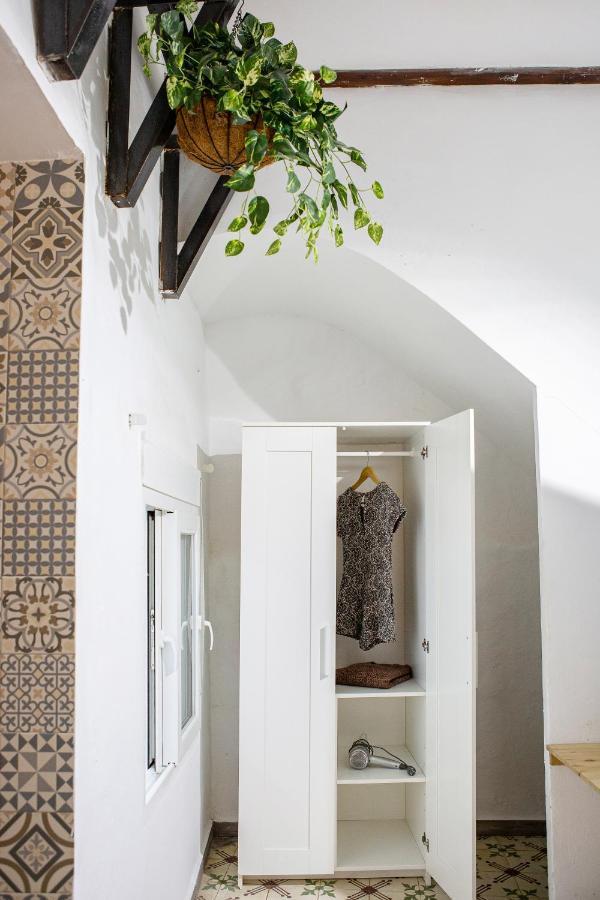 Fortress Jacuzzi Suites Xàtiva Eksteriør bilde