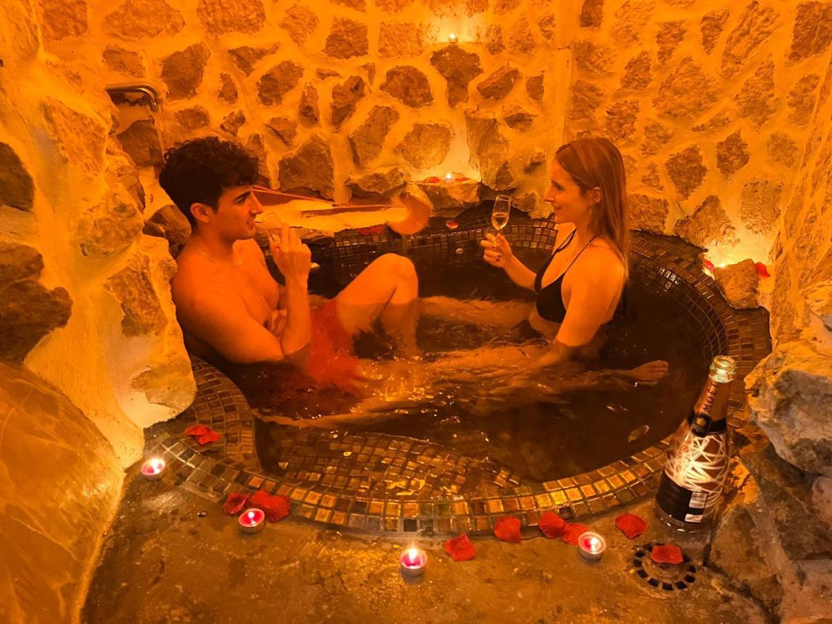 Fortress Jacuzzi Suites Xàtiva Eksteriør bilde