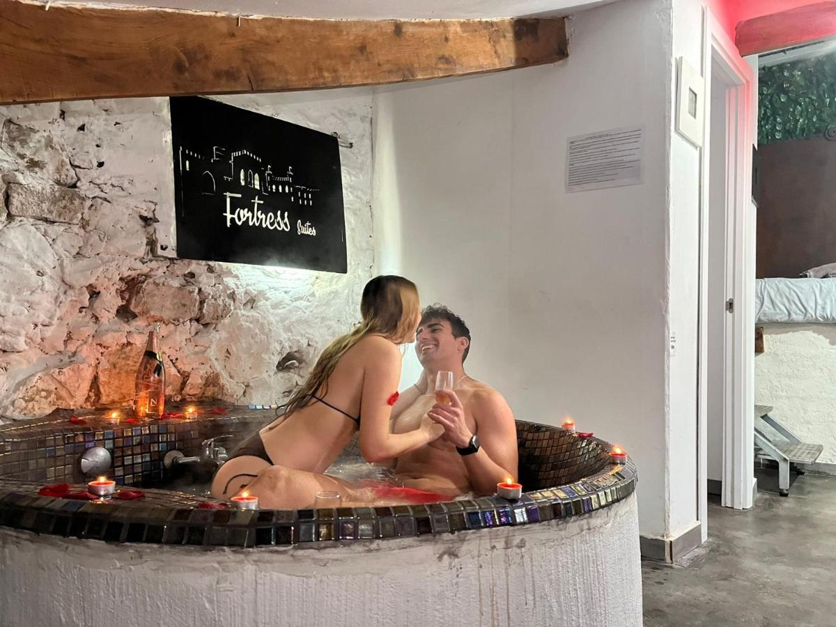Fortress Jacuzzi Suites Xàtiva Eksteriør bilde