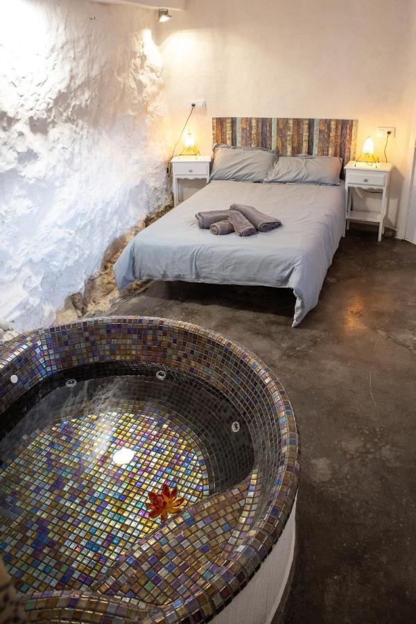Fortress Jacuzzi Suites Xàtiva Eksteriør bilde