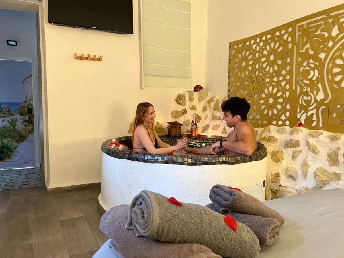 Fortress Jacuzzi Suites Xàtiva Eksteriør bilde