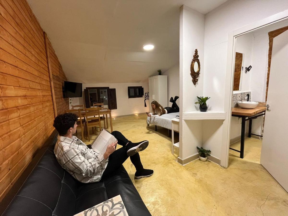 Fortress Jacuzzi Suites Xàtiva Eksteriør bilde