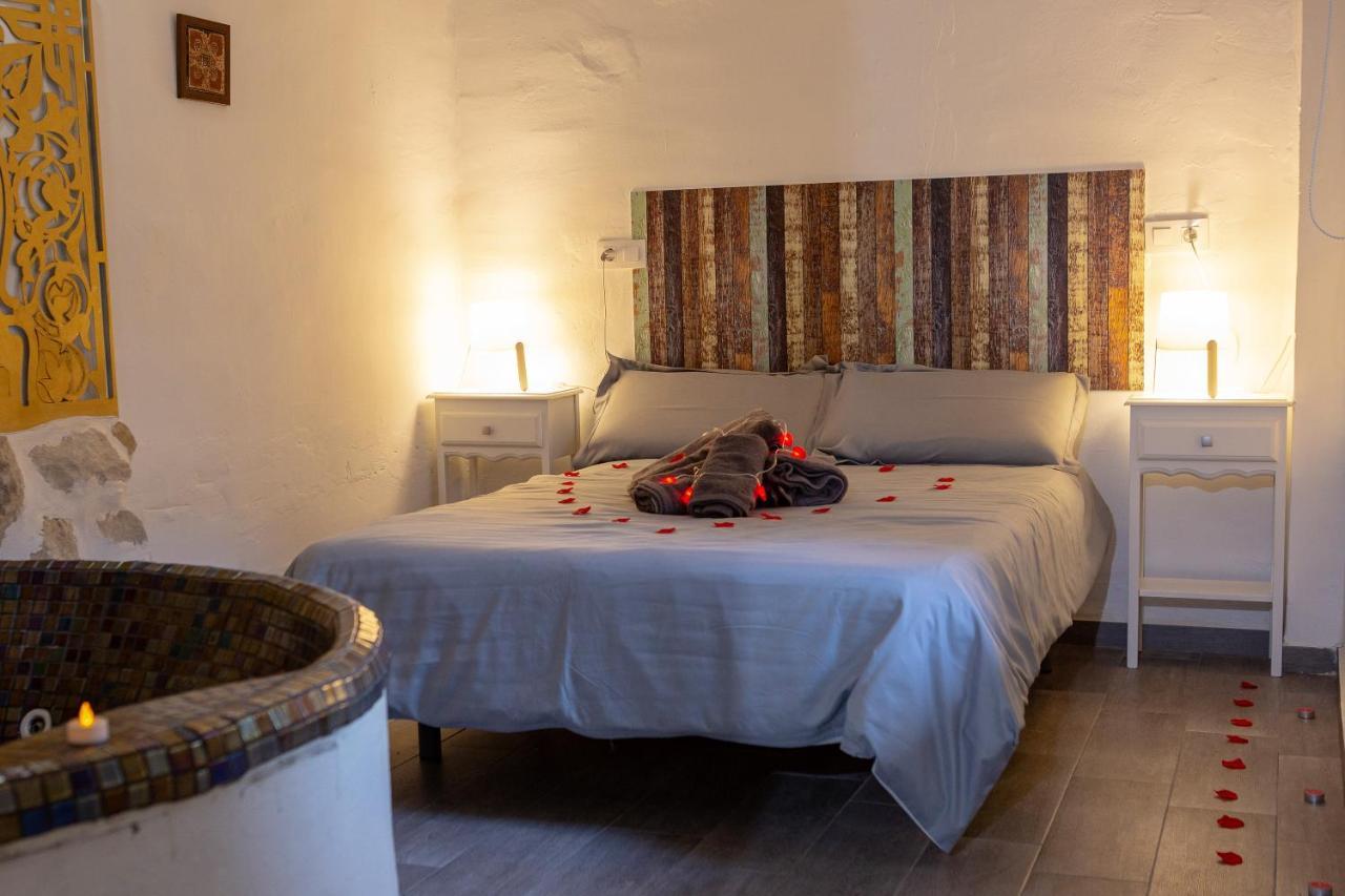 Fortress Jacuzzi Suites Xàtiva Eksteriør bilde